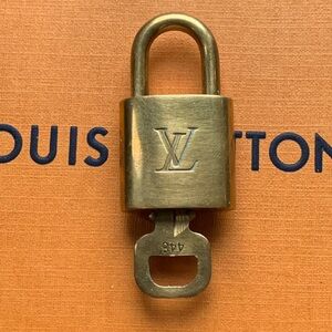 Authentic Louis Vuitton Key and Lock Set #448